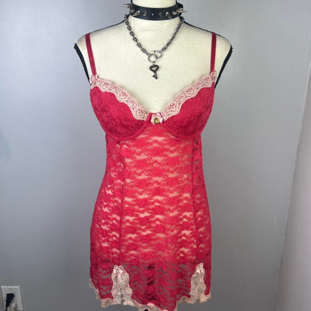 Coquette pink lace bustier